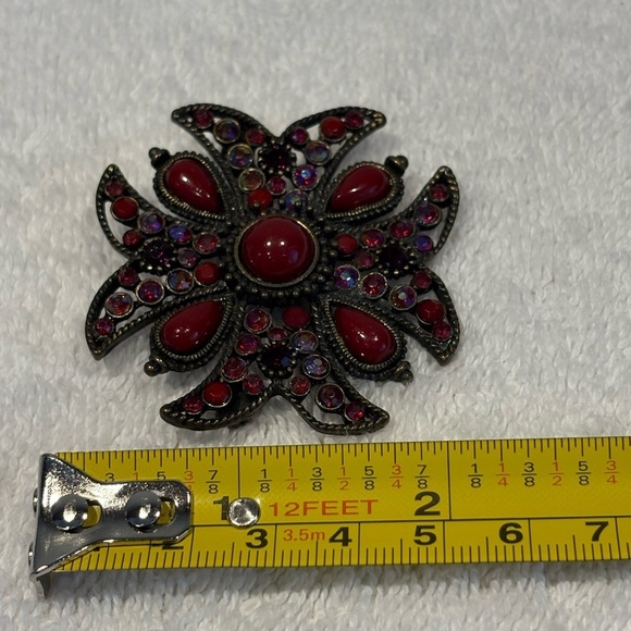 Vintage Maltese Cross Brooch Pin Unisex - Picture 6 of 7